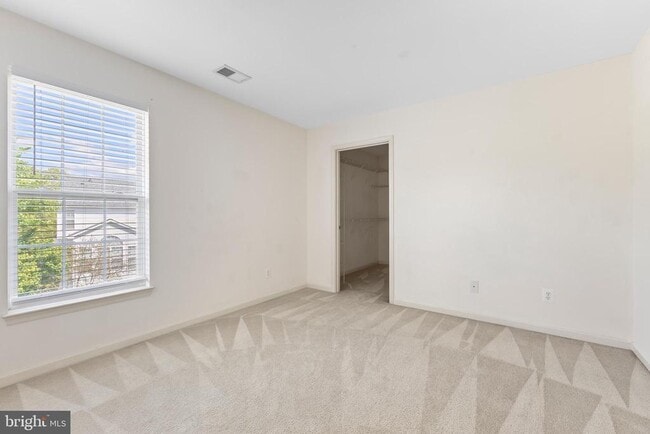 Building Photo - 7209 Bladen Pl