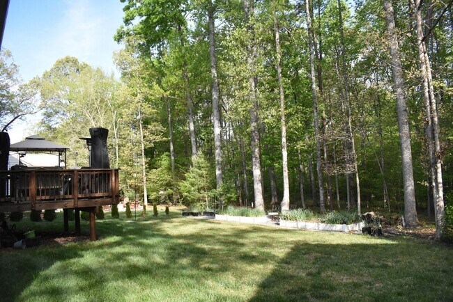 Building Photo - *** RARE MAINTENANCE-FREE LIVING IN LAKE OF THE WOODS! ***
