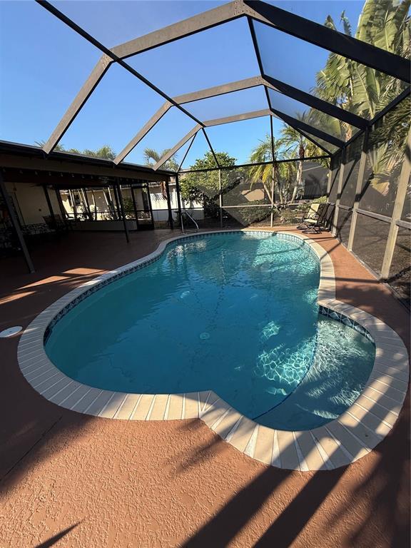 Building Photo - 819 S Gondola Dr