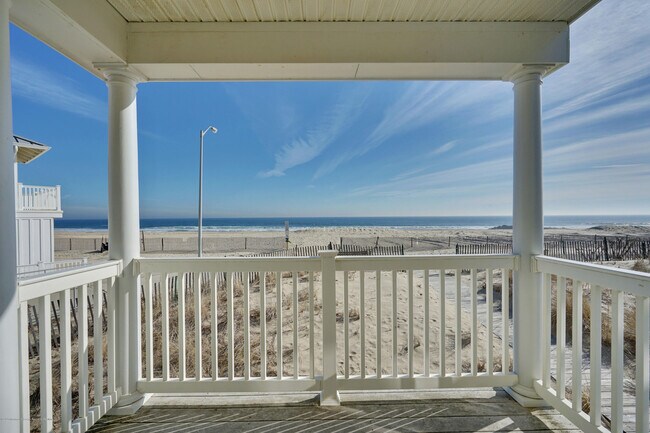 Building Photo - 209 Beach Front