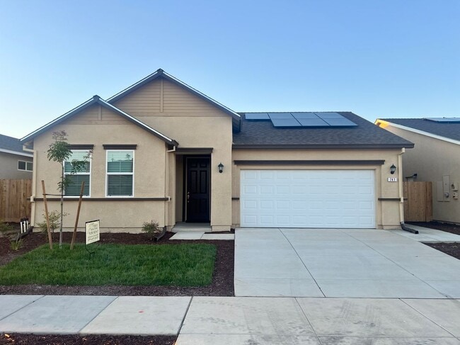 Building Photo - 741 Skyler Ct