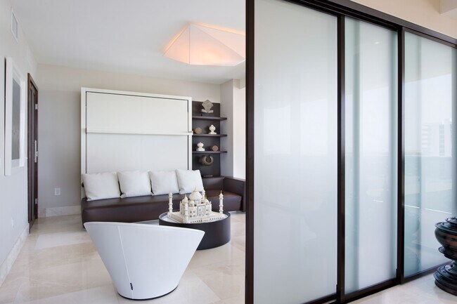 Building Photo - 5875 Collins Ave