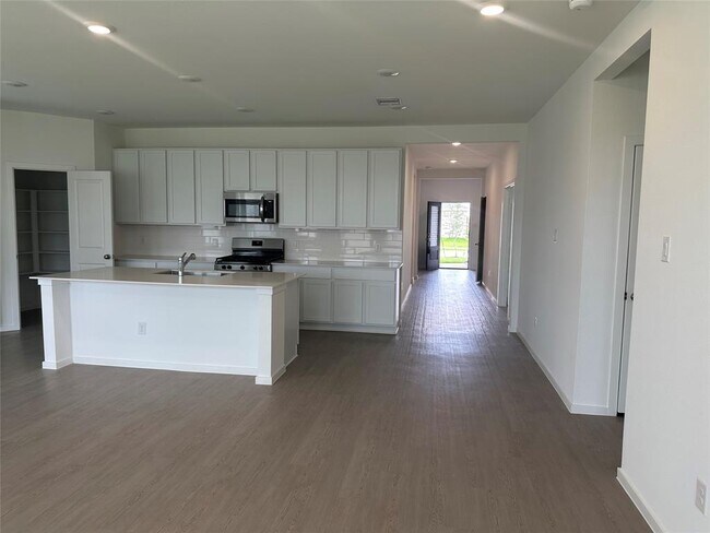 Building Photo - 6907 Harvest Wheat Ln