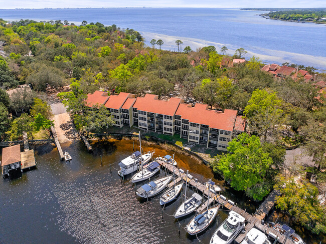Building Photo - 300 Yacht Club Dr