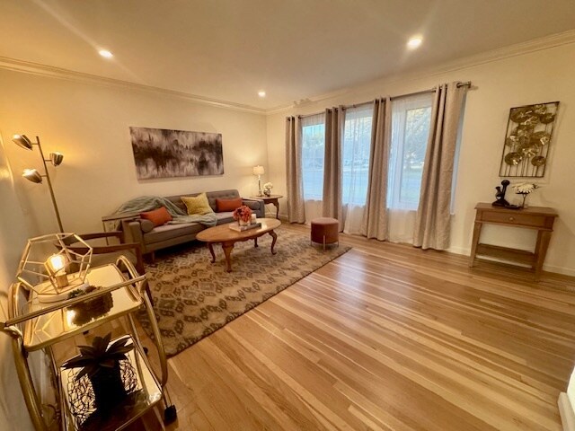 Building Photo - 1925 Peavy Rd