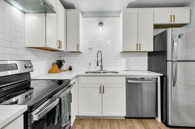 Building Photo - 6247 Lucille Dr