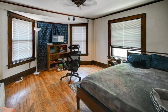Building Photo - 416 Castle Pl
