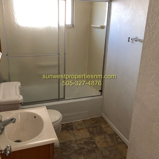 Building Photo - 3 Bedroom, 2 Bath, 1 Car Garage with Fence...