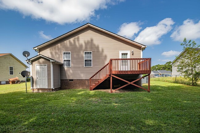 Building Photo - *ADORABLE 3 BR, 2BA HOME FOR RENT IN GOLDS...