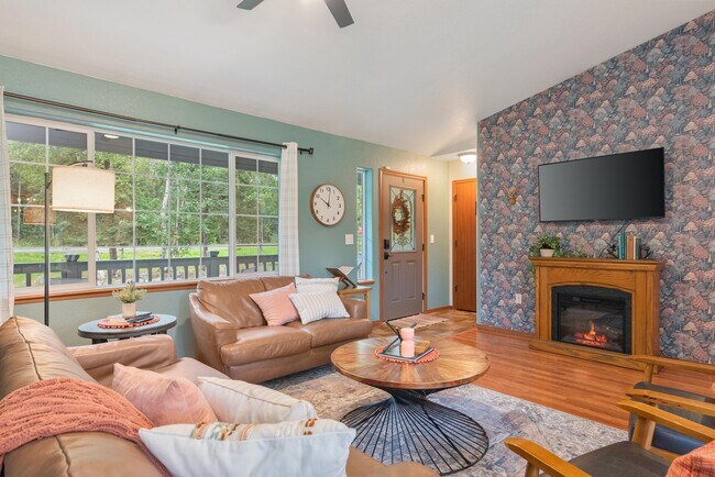 Building Photo - 2538 Mission Hills Dr