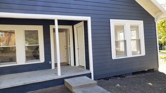 Building Photo - 502 E Abbey St