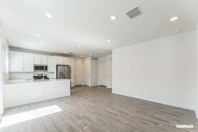 Building Photo - Charming 1BR Condo in San Tan Valley (Util...