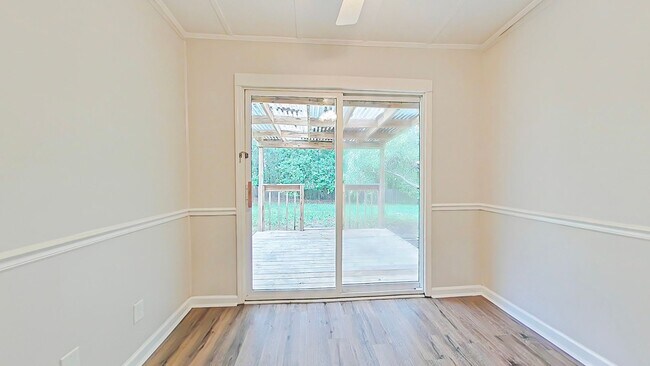 Building Photo - Cute Ranch in Columbia County!
