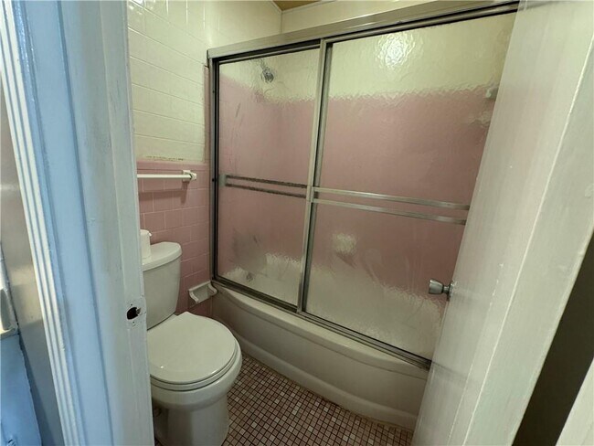 Building Photo - 1054 Gallen Ct
