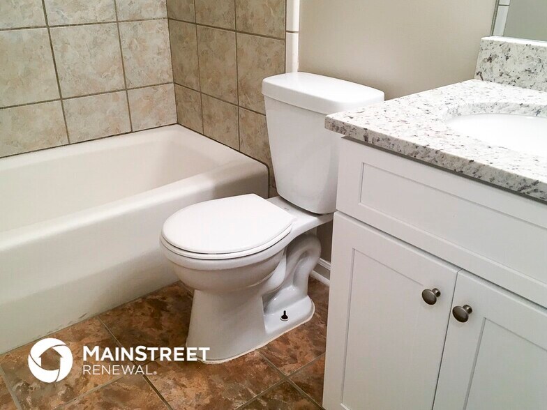 Building Photo - 4631 Candlewyck Way