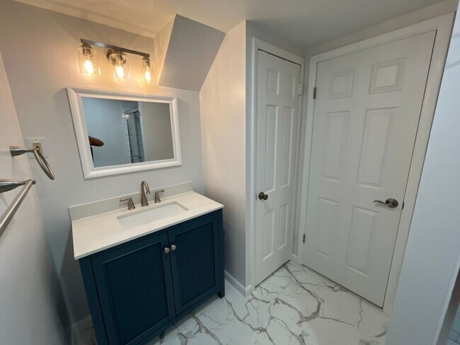 Building Photo - 4408 Glenridge St