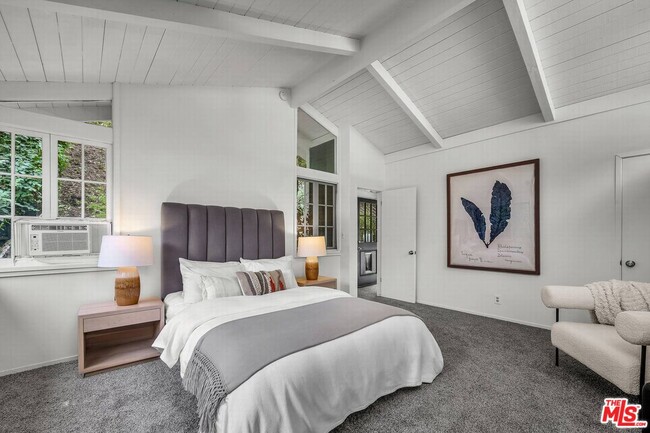 Building Photo - 10546 Selkirk Ln