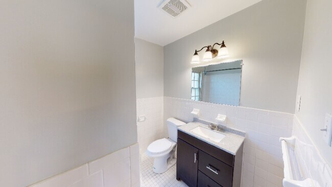 Building Photo - 508 Thomas Rd