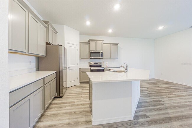 Building Photo - 31423 Paper Birch St