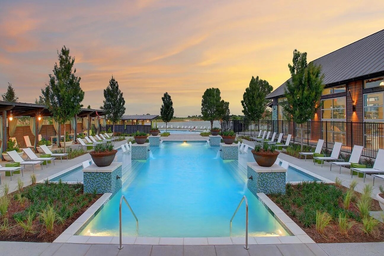 Building Photo - 1502 Roundup Way