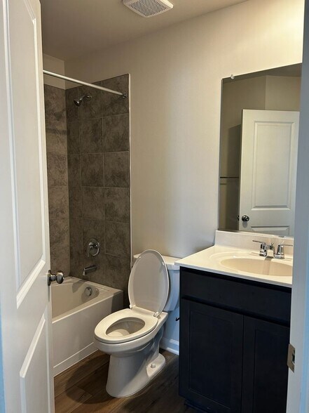 Building Photo - 8772 Whitman Dr