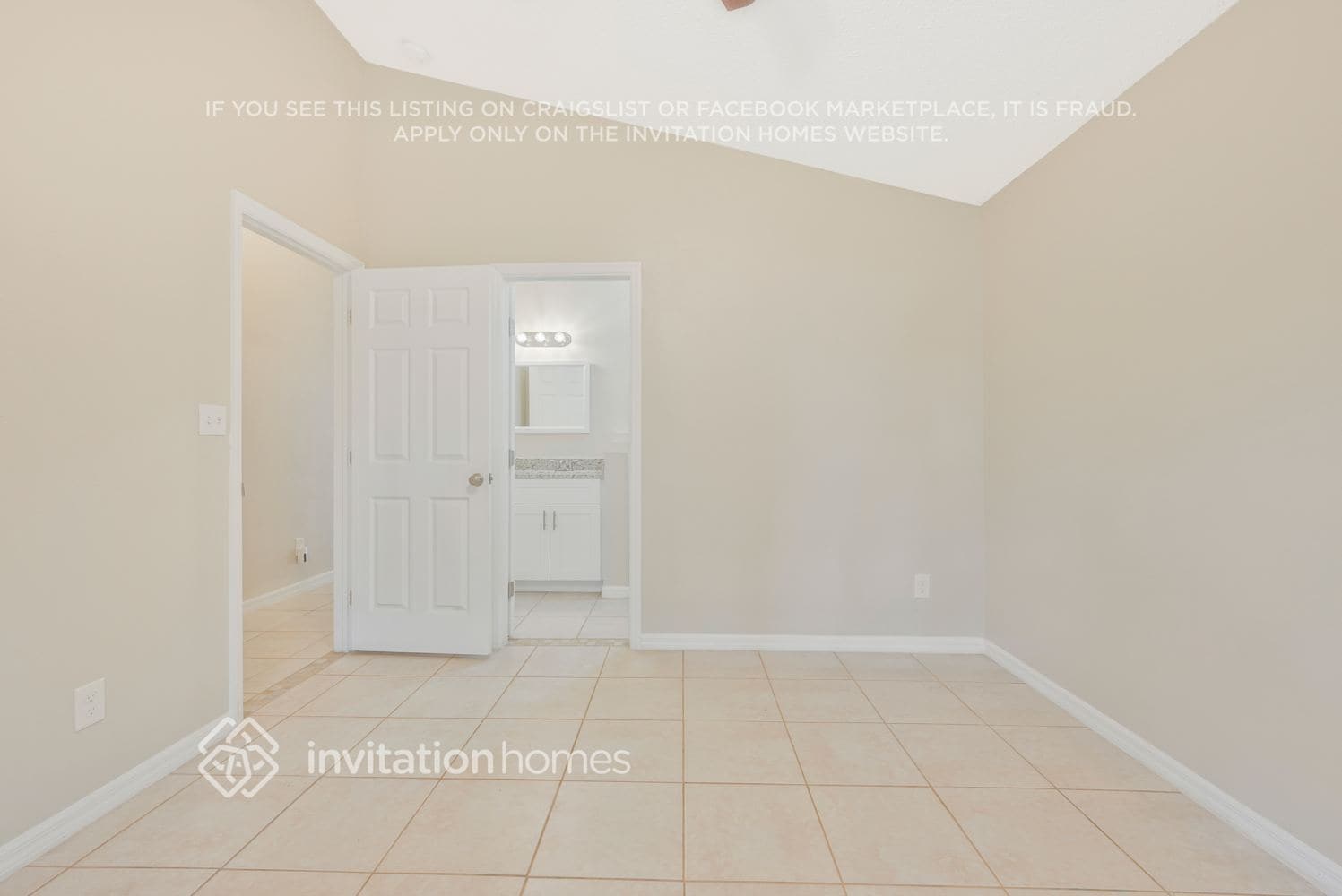 Building Photo - 6561 Redwood Oaks Dr