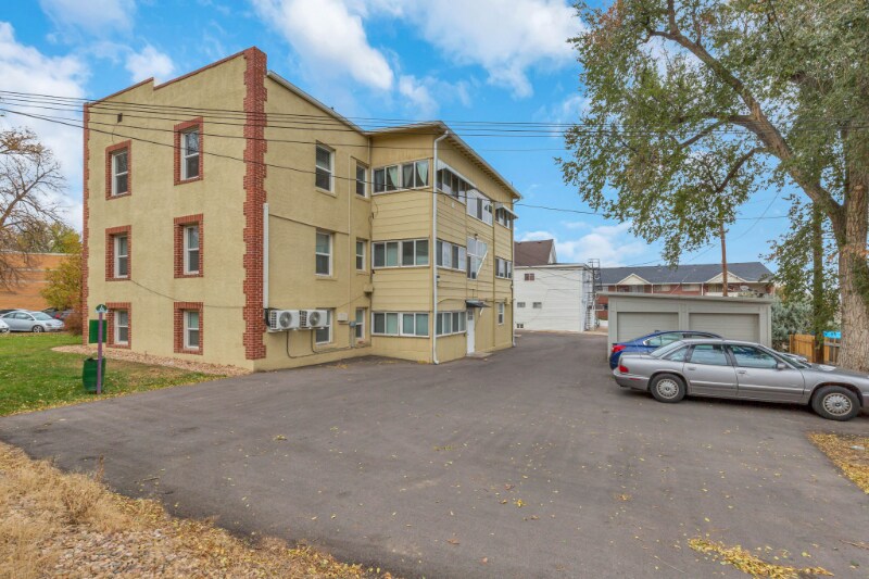 Building Photo - 1632 9th St