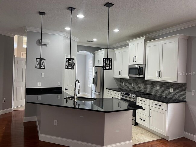 Building Photo - 1604 Eagle Feather Dr