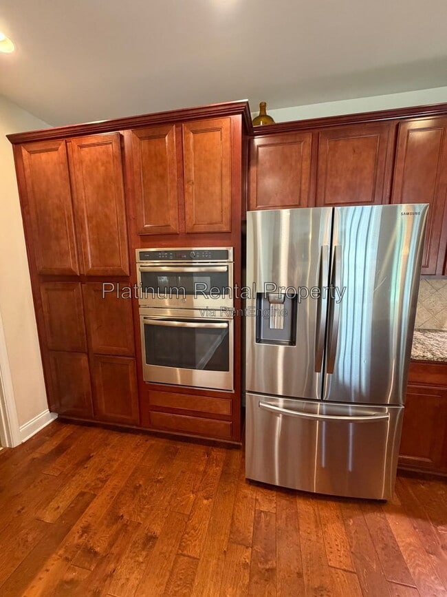 Building Photo - 4315 Avondale Ln