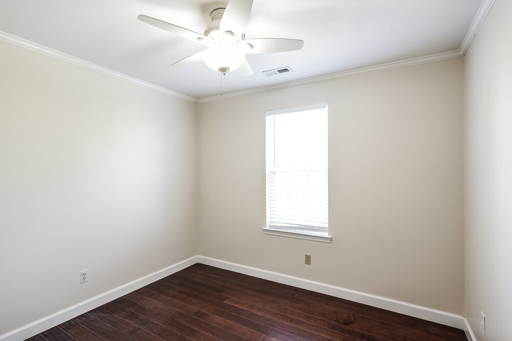 Building Photo - 2873 Iroquois Dr