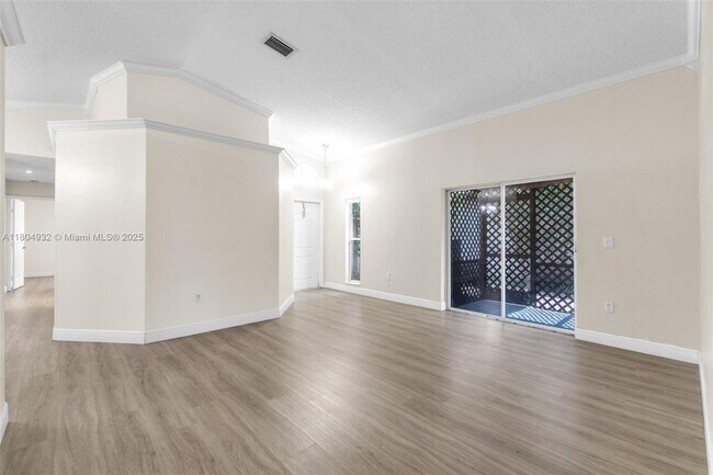 Building Photo - 14761 SW 156th Ave