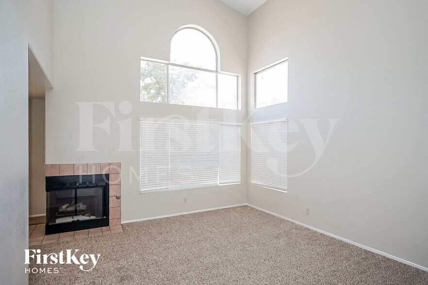 Building Photo - 5317 Sandstone Dr