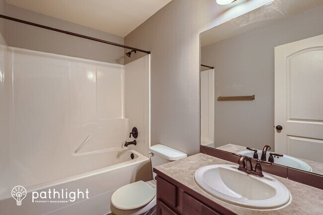 Building Photo - 10012 200th St E, Graham, WA, 98338