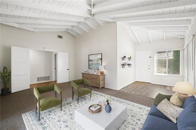 Building Photo - 210 Via Ithaca