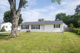 Building Photo - 126 Lewis Dr