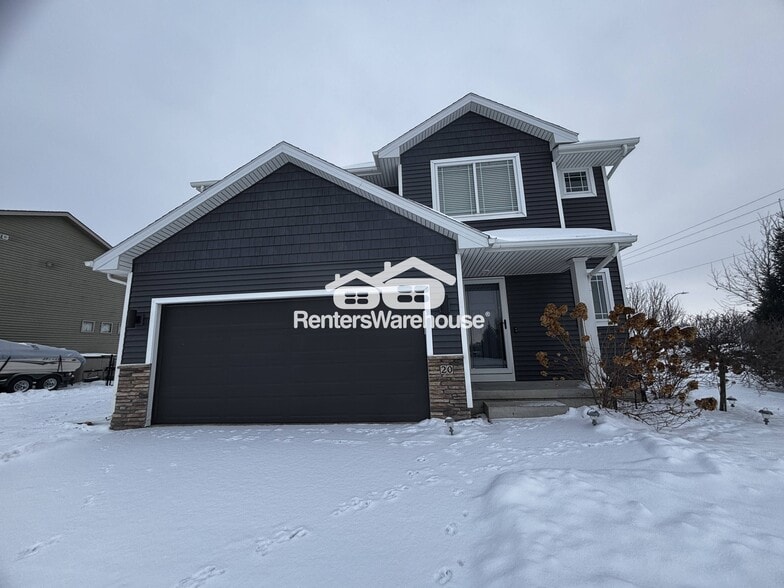 Building Photo - 20 NE Badger Ln