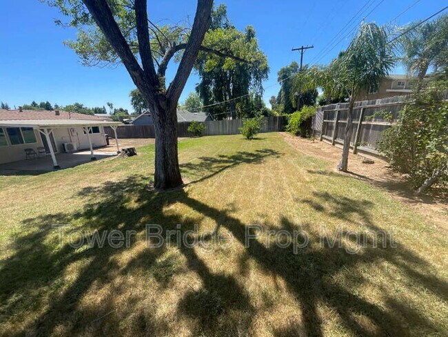 Building Photo - 8255 Oahu Dr