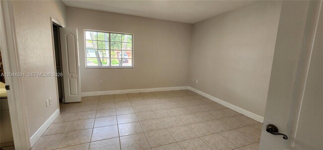 Building Photo - 16507 NW 91st Ave