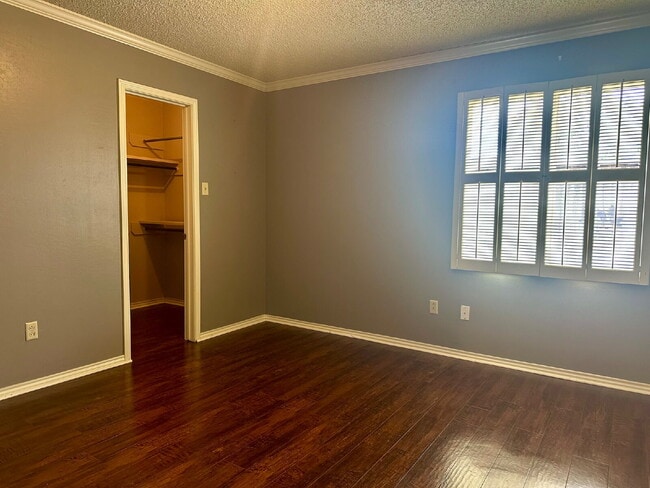 Building Photo - Spacious Home near Shadow Hills!
