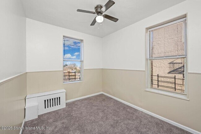 Building Photo - 37 Avon Pl