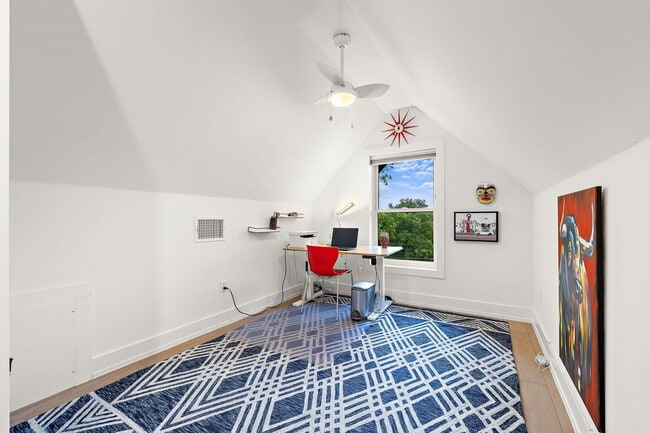 Building Photo - 1310 Choquette Dr