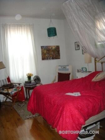 Building Photo - 35 Brookline St