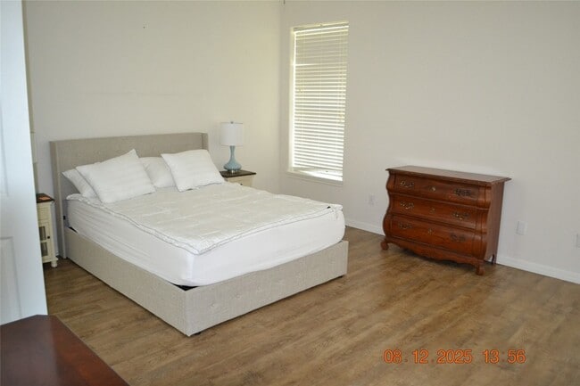 Building Photo - 4007 Sand Terrace Dr
