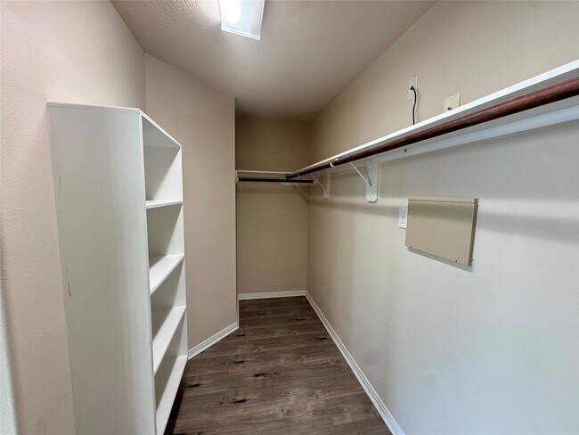 Building Photo - 25210 Ginger Ranch Dr