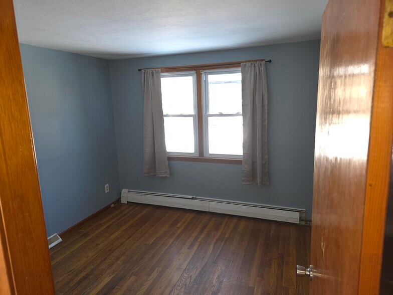 Bedroom - 11 Boyden St