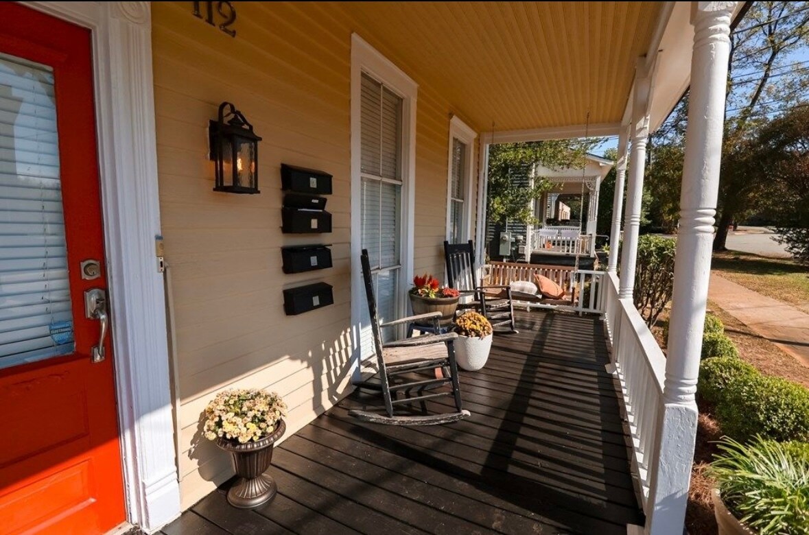 Building Photo - 112 E Church St