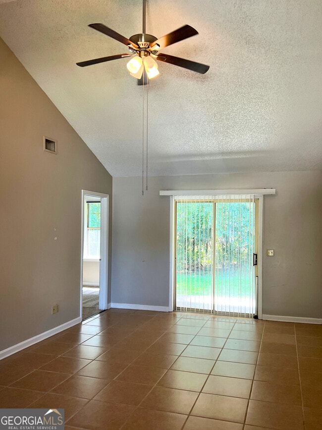 Building Photo - 410 Admiral's Walk Dr