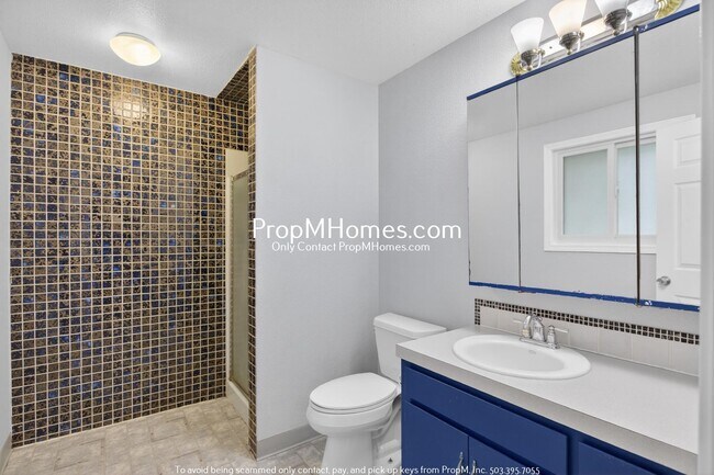 Building Photo - Three Bedroom Escape in Oregon City!