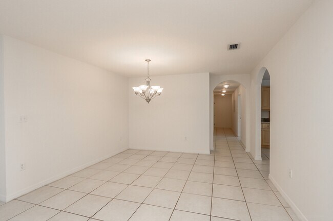 Building Photo - 4145 SW 84th Ct