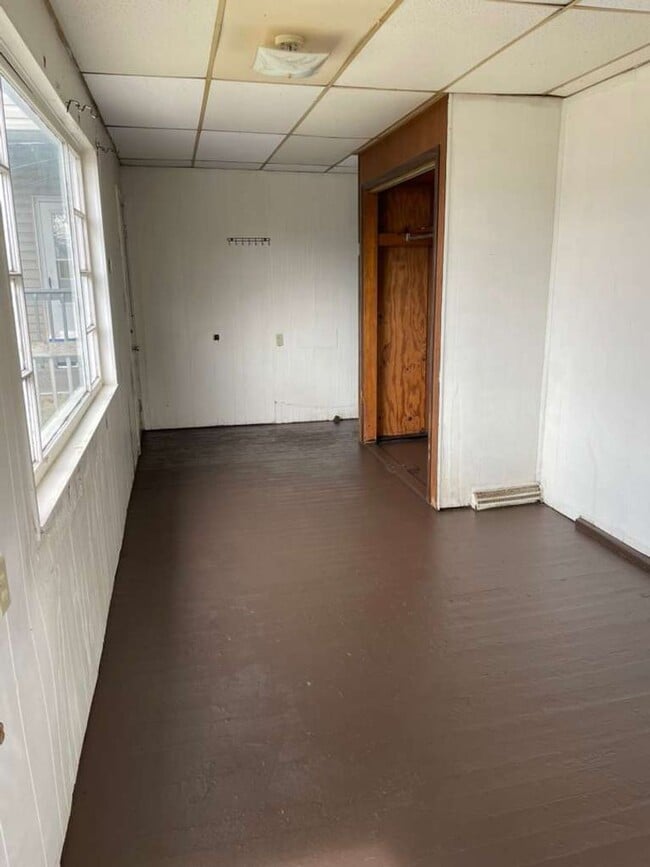 Building Photo - 436 Crawford Ave